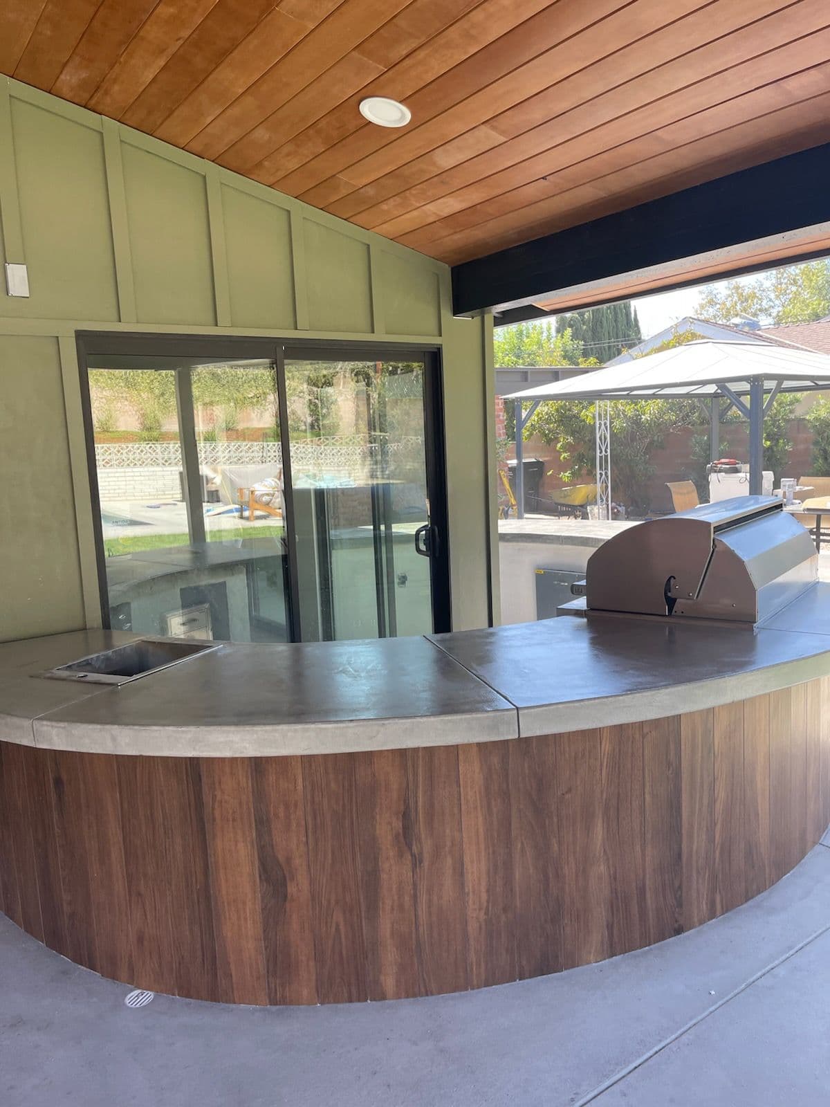 Outdoor Kitchen Construction with Wood Elements